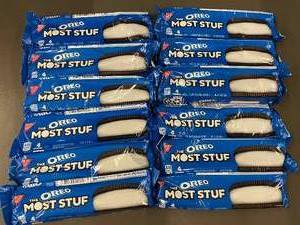 lot 67 image: Lot of 12 Oreo The Most Stuf Cookies
