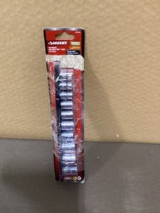 Husky 38 in. Drive Standard SAE Socket Set (10-Piece)    Customer Returns See Pictures