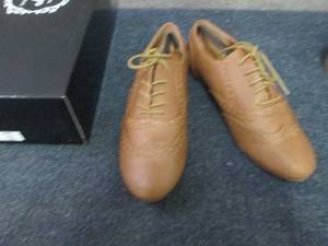 lot 4 image: Ollio Womens Shoe Classic Lace Up ...