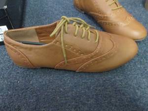 lot 5 image: Ollio Womens Shoe Classic Lace Up ...