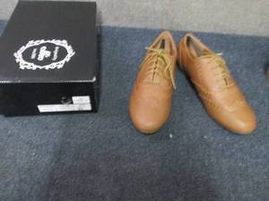 lot 6 image: Ollio Womens Shoe Classic Lace Up ...