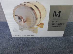 lot 68 image: Mini Whiskey Barrel...