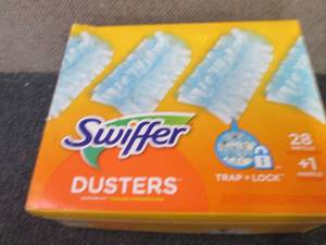 lot 69 image: Swiffer Duster Refills & Handle...