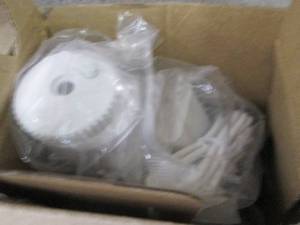 lot 70 image: Water Pik Water Flosser with 4 Tips...