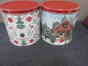 lot 108 image: 2 Sealed Gift Popcorn Sets...