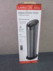 lot 136 image: Lasko Digital Ceramic Tower Full Ro...