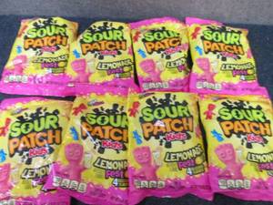 lot 327 image: 8- 8.02 oz Sour Patch Kids Lemonade...