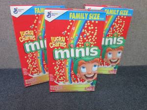 lot 339 image: 3- 18.6 oz Lucky Charms Minis...