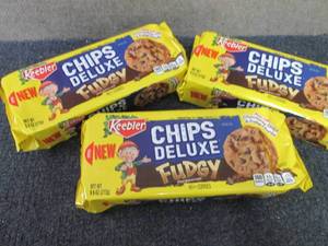 lot 363 image: 3- 9.6 oz Keebler Chips Deluxe Fudg...