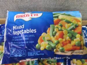 lot 516 image: Case of 12- 16 oz FROZEN Birds Eye ...