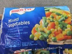 lot 520 image: Case of 12- 16 oz FROZEN Birds Eye ...