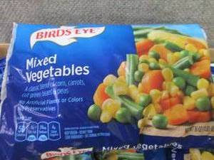 lot 521 image: Case of 12- 16 oz FROZEN Birds Eye ...