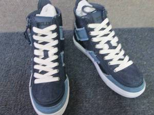 lot 548 image: Billy Womens Chevron High Top Blue...