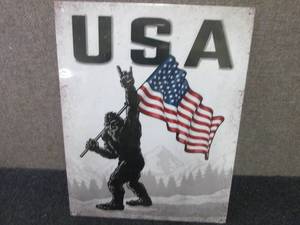 lot 564 image: Metal USA Sign 12.5x16 inches...