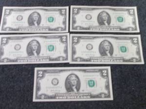 lot 575 image: 5 Sequential Uncirculated $2 Bills...