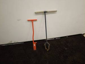 lot 65 image: Lot of 2 Manual Post Hole Diggers