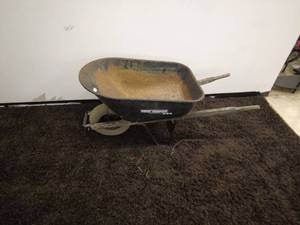 lot 66 image: True Temper Steel Wheelbarrow