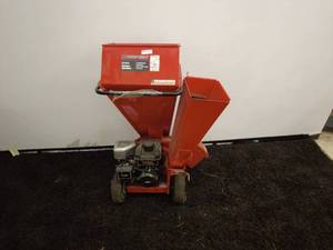 lot 73 image: Troy-Bilt CS 4325 Chipper Shredder