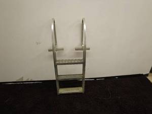 lot 79 image: Stainless Steel Dock Ladder with 3 Steps
