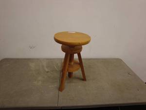 lot 81 image: Vintage Wooden Adjustable Stool