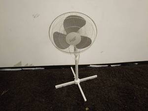 lot 112 image: Comfort Zone standing fan three speed. works