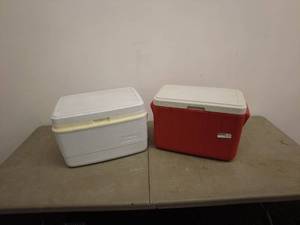 lot 137 image: Lot of 2 Insulated Coolers - White and Red