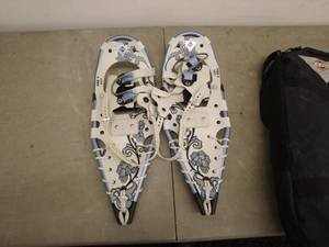 lot 160 image: Pro V Snowshoes