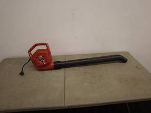 lot 162 image: Toro Yard Blower-Vac