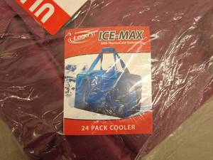 lot 11 image: Uline S-18762MIN NCAA 24 Pack Cooler - Minnesota