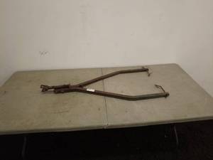 lot 24 image: Small Utility Tow bar Frame