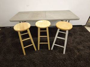 lot 28 image: 3 Wooden Bar Stools