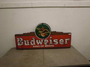 lot 41 image: Vintage Budweiser Neon Sign King of Beers by Anheuser-Busch