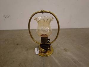 lot 225 image: Vintage Brass Table Lamp with Glass Shade