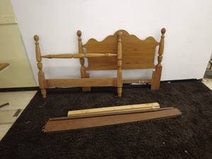 lot 245 image: Vintage Wooden Bed Post Finial