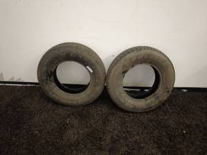 lot 256 image: Carlisle Radial Trail HD Trailer Tire ST17580R13 LRD - Pair