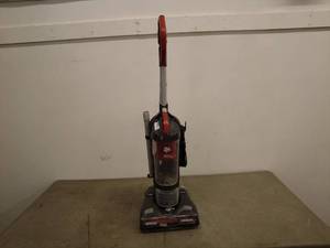 lot 273 image: Dirt Devil Endura MAX Bagless Upright Vacuum Model UD70175