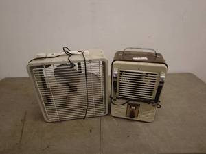 lot 278 image: Lot of 2 Vintage Electric Fans