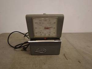 lot 63 image: Lathem Vintage Time Recorder Clock