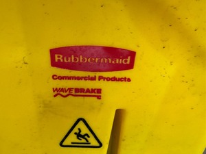 Rubbermaid Rolling Mop Bucket with Mop