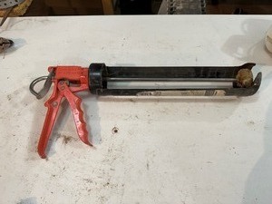 Caulk Gun (Quart Sized)