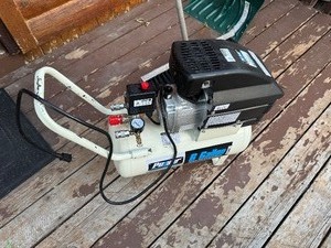 Pulsar Six Gallon Air Compressor
