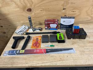 lot 142 image: Lot of Miscellaneous Items