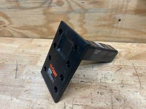 lot 103 image: CURT Adjustable Pintle Mount (2 in. Shank, 10,000 lbs., 7 in. High, 6 in. Long)