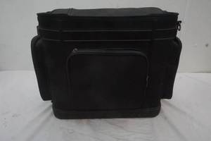 lot 15 image: Black T-Bags