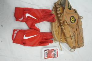 lot 100 image: Sports Gear