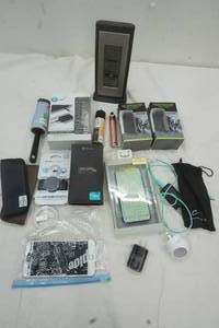 lot 122 image: Electronics Accessories