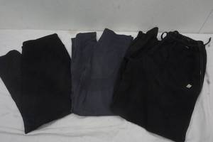 lot 127 image: Victoria Sport, Pink leggings and Scrubstar Pants