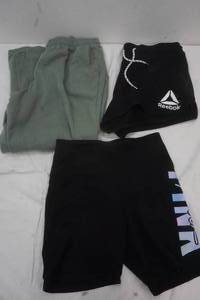 lot 128 image: Womens Clothing