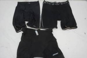 lot 155 image: Mens Bike Shorts with Padding