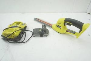 lot 169 image: Royal Battery Operated Hedge Trimmer with battery and charger